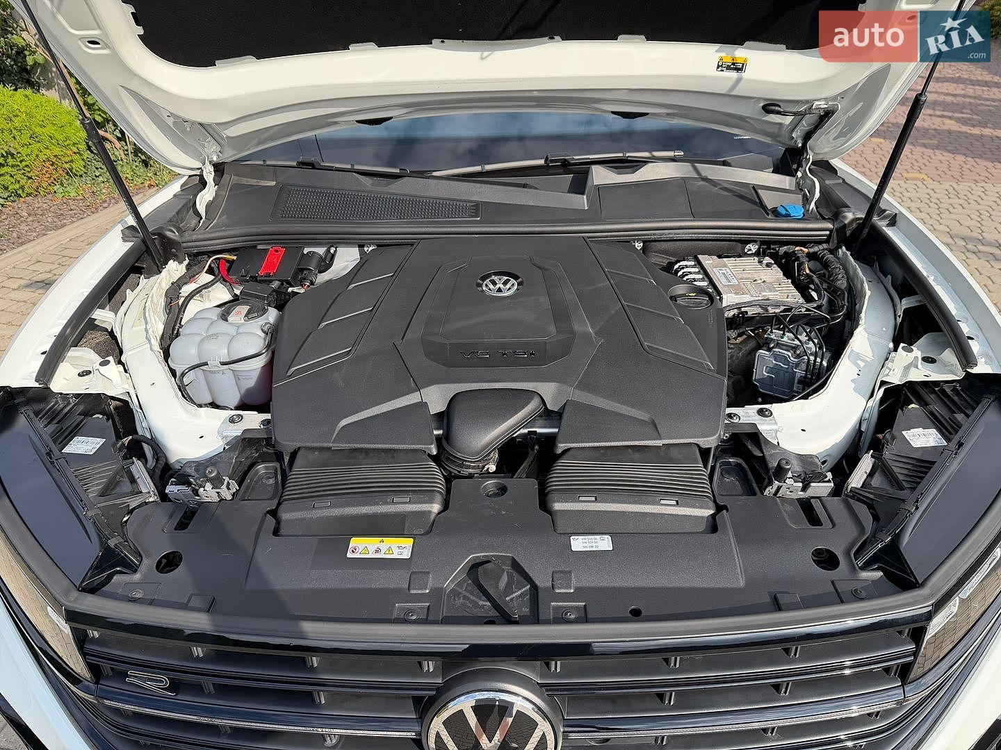 Volkswagen Touareg 2024 VIN WVGZZZCR0RD015675 фото оголошення 13 з 112