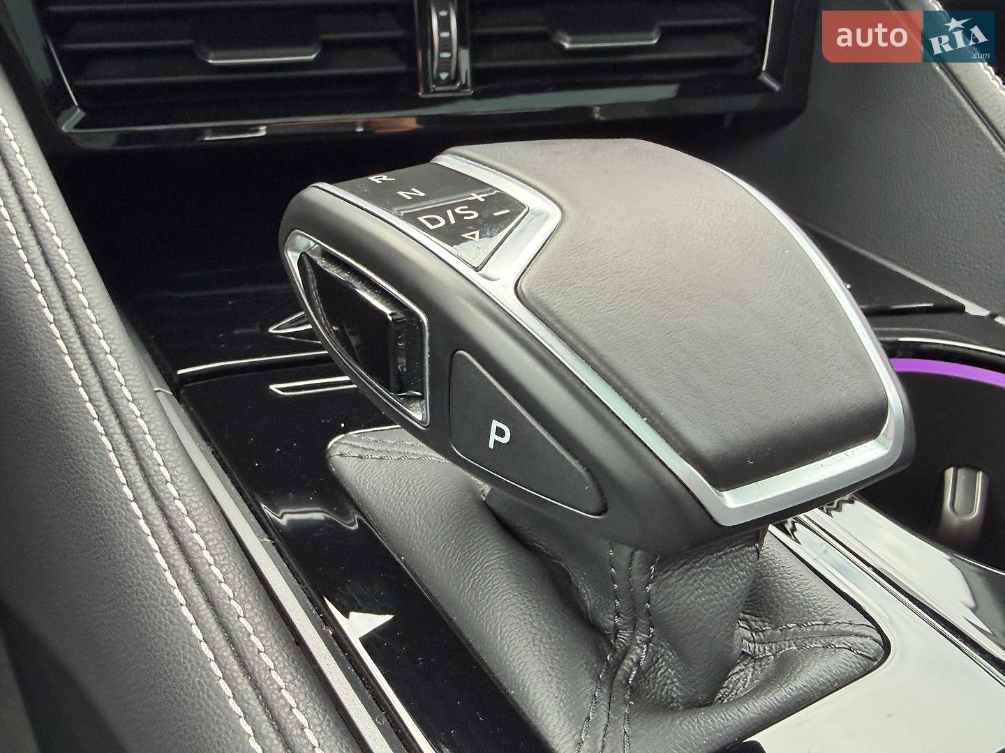 Volkswagen Touareg 2024 VIN WVGZZZCR0RD015675 фото оголошення 30 з 112