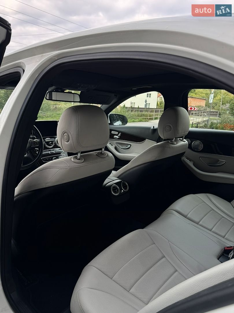 Mercedes-Benz C-Class 2018 VIN WDDWF4KB7JR419691 фото оголошення 12 з 13