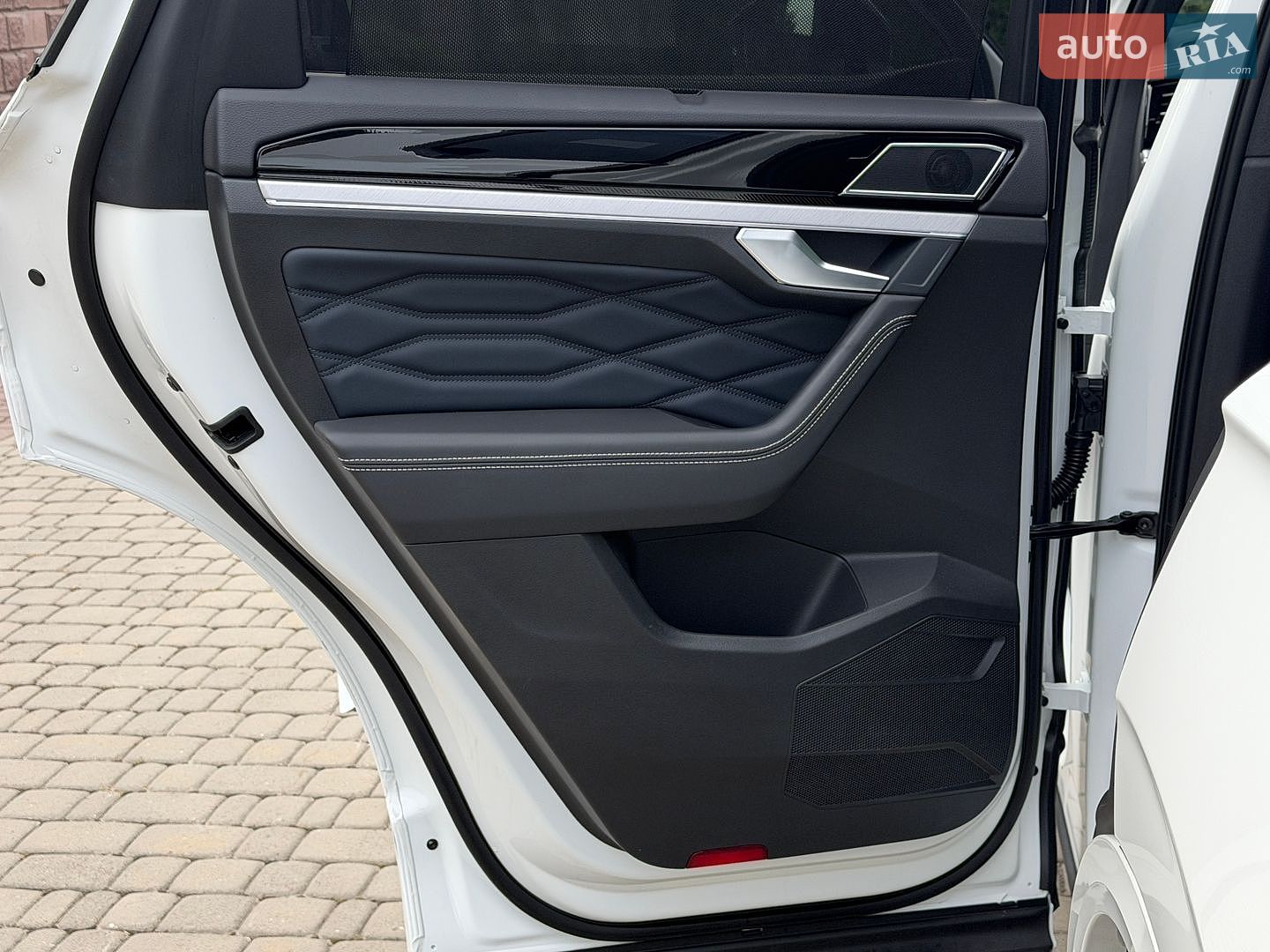 Volkswagen Touareg 2024 VIN WVGZZZCR0RD015675 фото оголошення 67 з 112