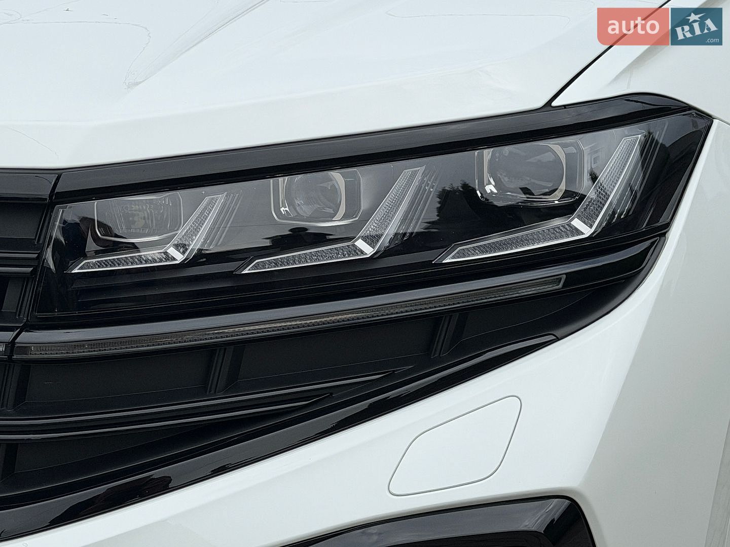 Volkswagen Touareg 2024 VIN WVGZZZCR0RD015675 фото оголошення 103 з 112