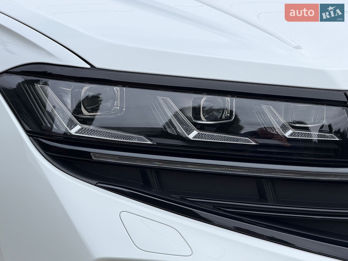 Volkswagen Touareg 2024 VIN WVGZZZCR0RD015675 фото оголошення 106 з 112