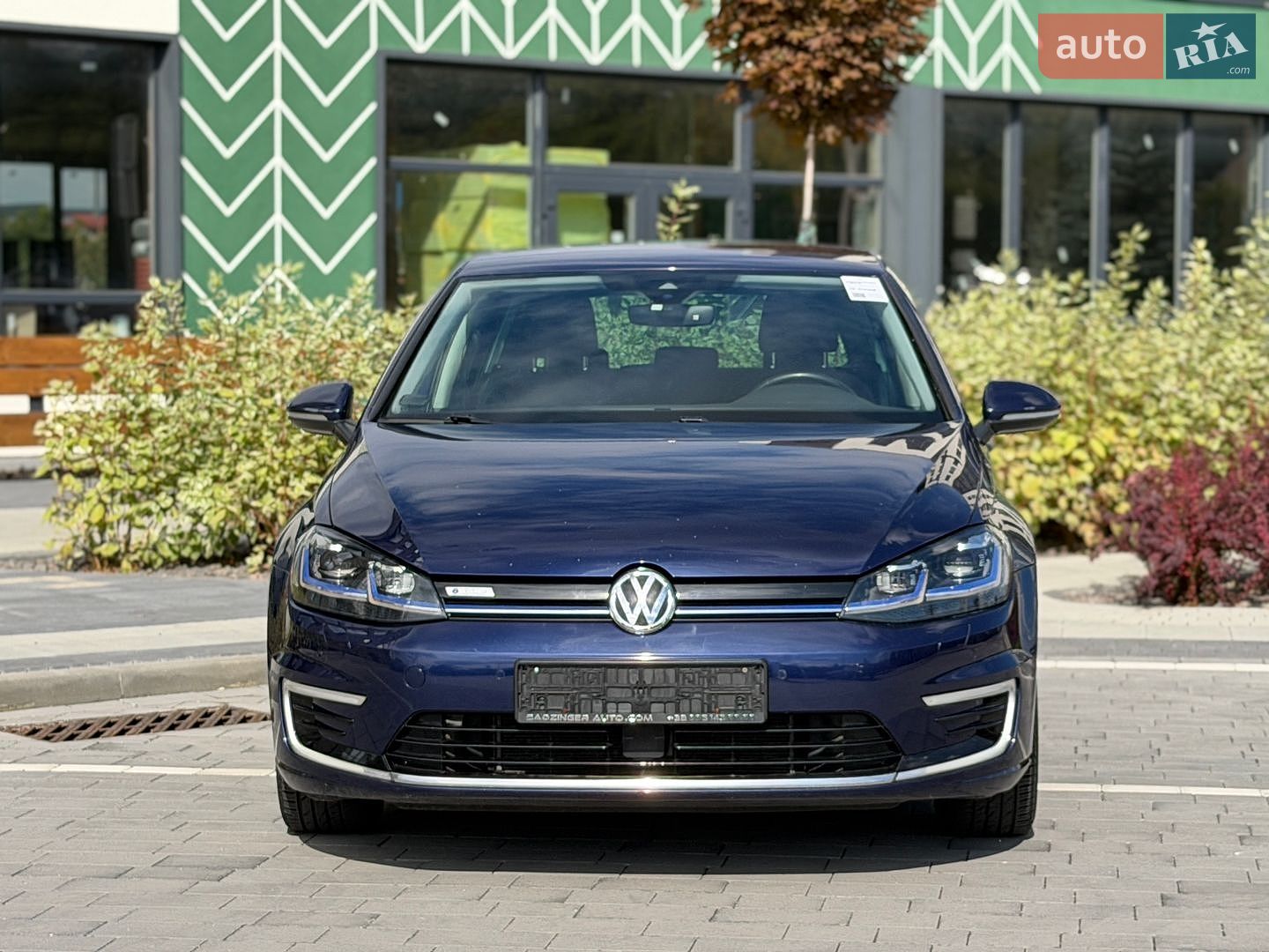 Volkswagen e-Golf 2018 VIN WVWZZZAUZJW910259 фото оголошення 2 з 10