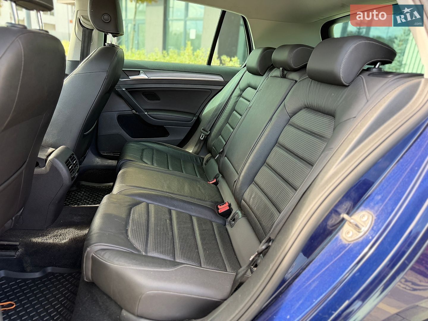 Volkswagen e-Golf 2018 VIN WVWZZZAUZJW910259 фото оголошення 9 з 10