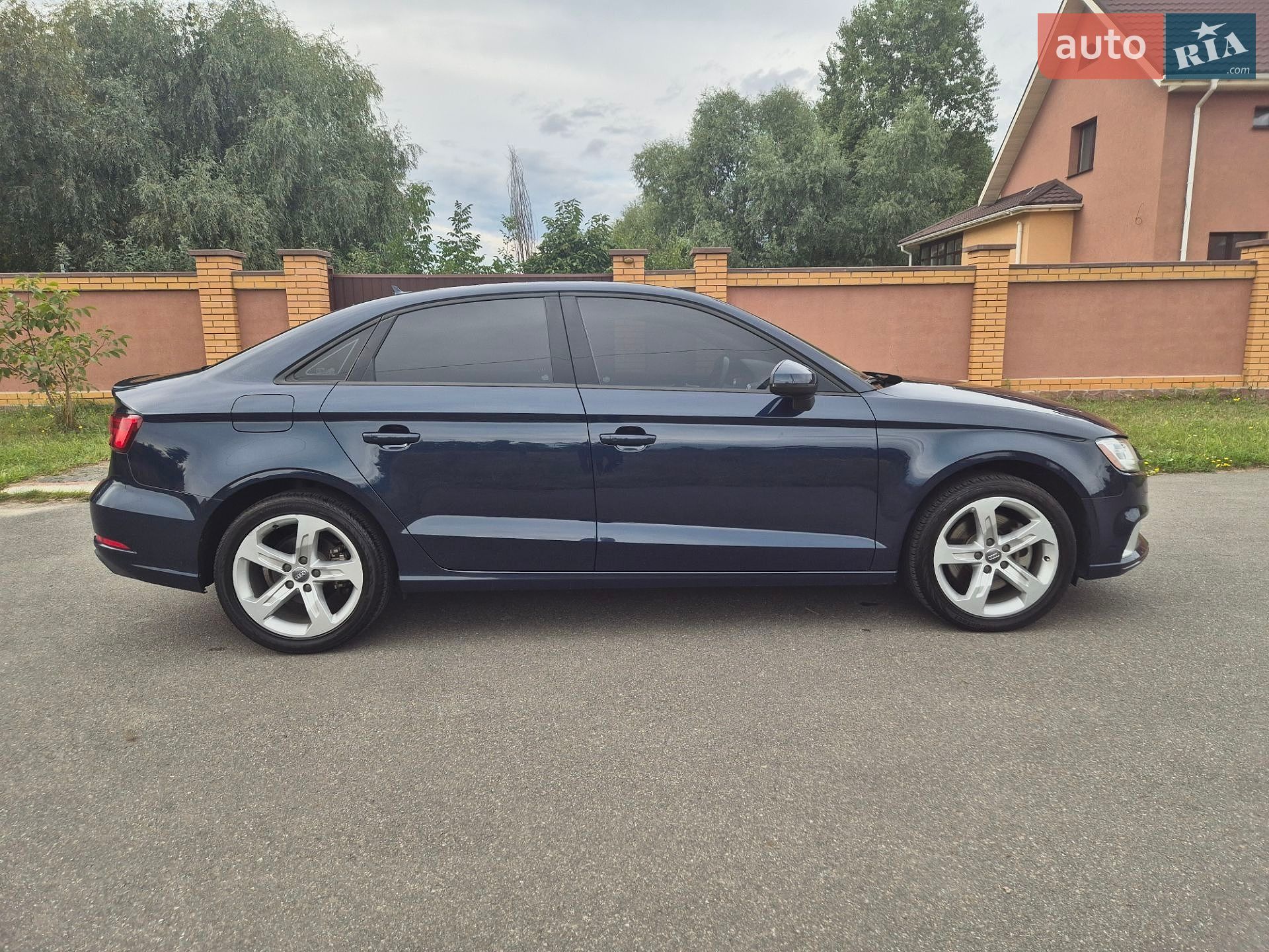 Audi A3 2017 VIN WAUAUGFFXJ1030371 фото оголошення 10 з 29