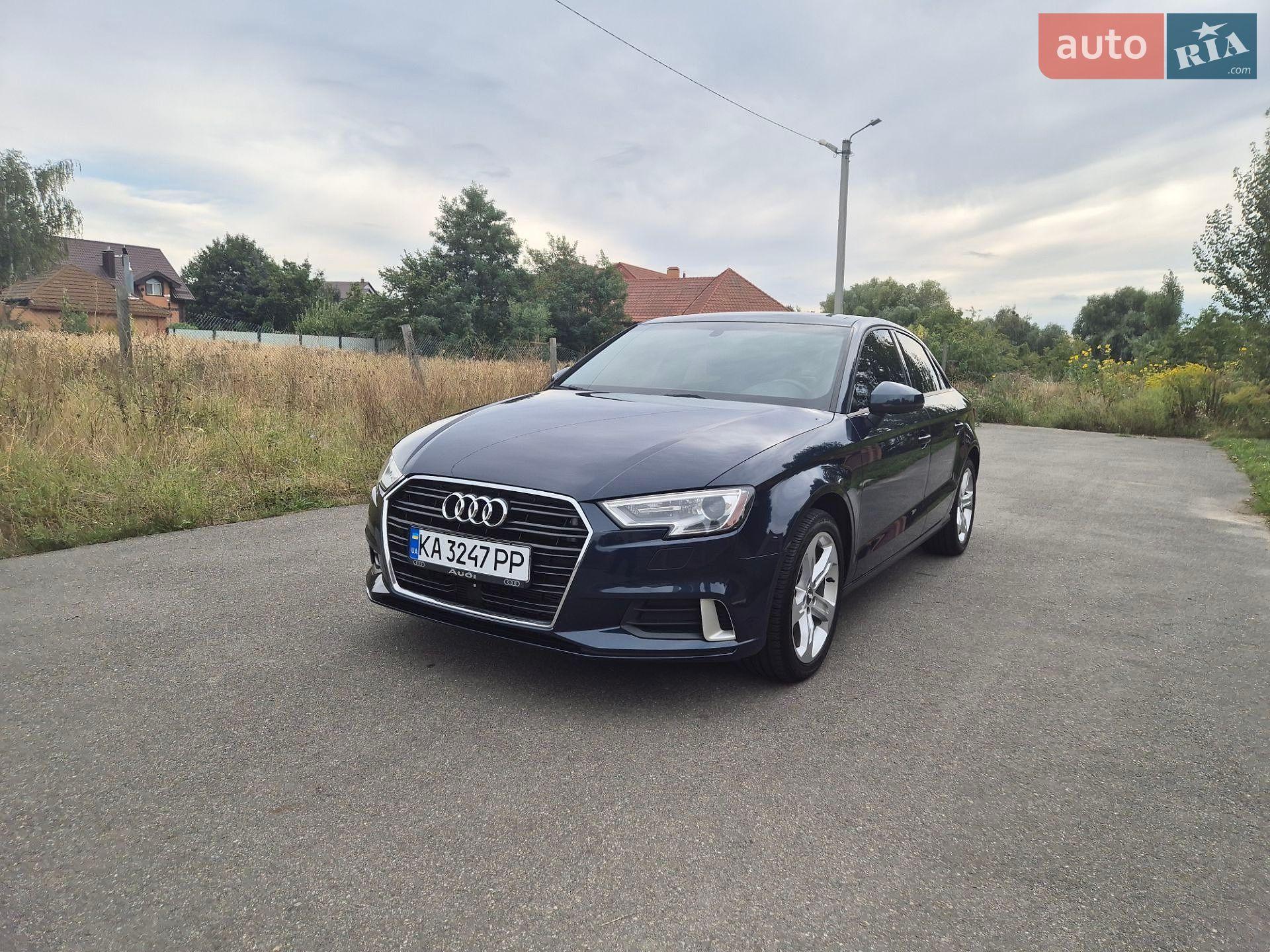 Audi A3 2017 VIN WAUAUGFFXJ1030371 фото оголошення 4 з 29