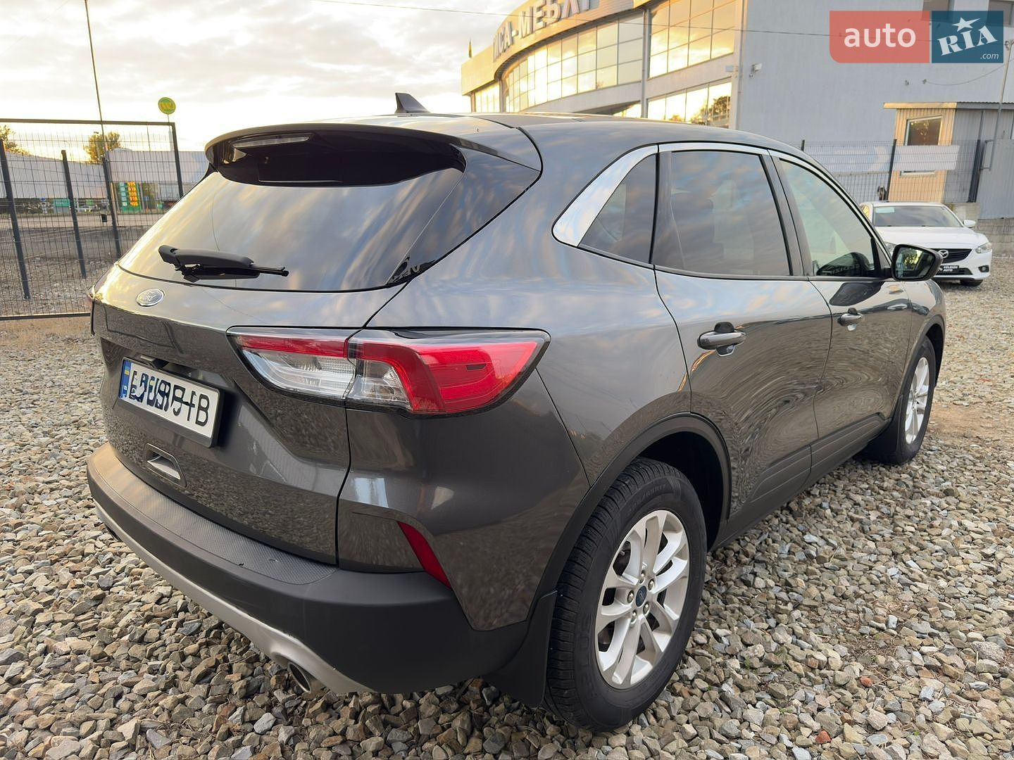 Ford Escape 2020 VIN 1FMCU0G62LUC39893 фото оголошення 7 з 46