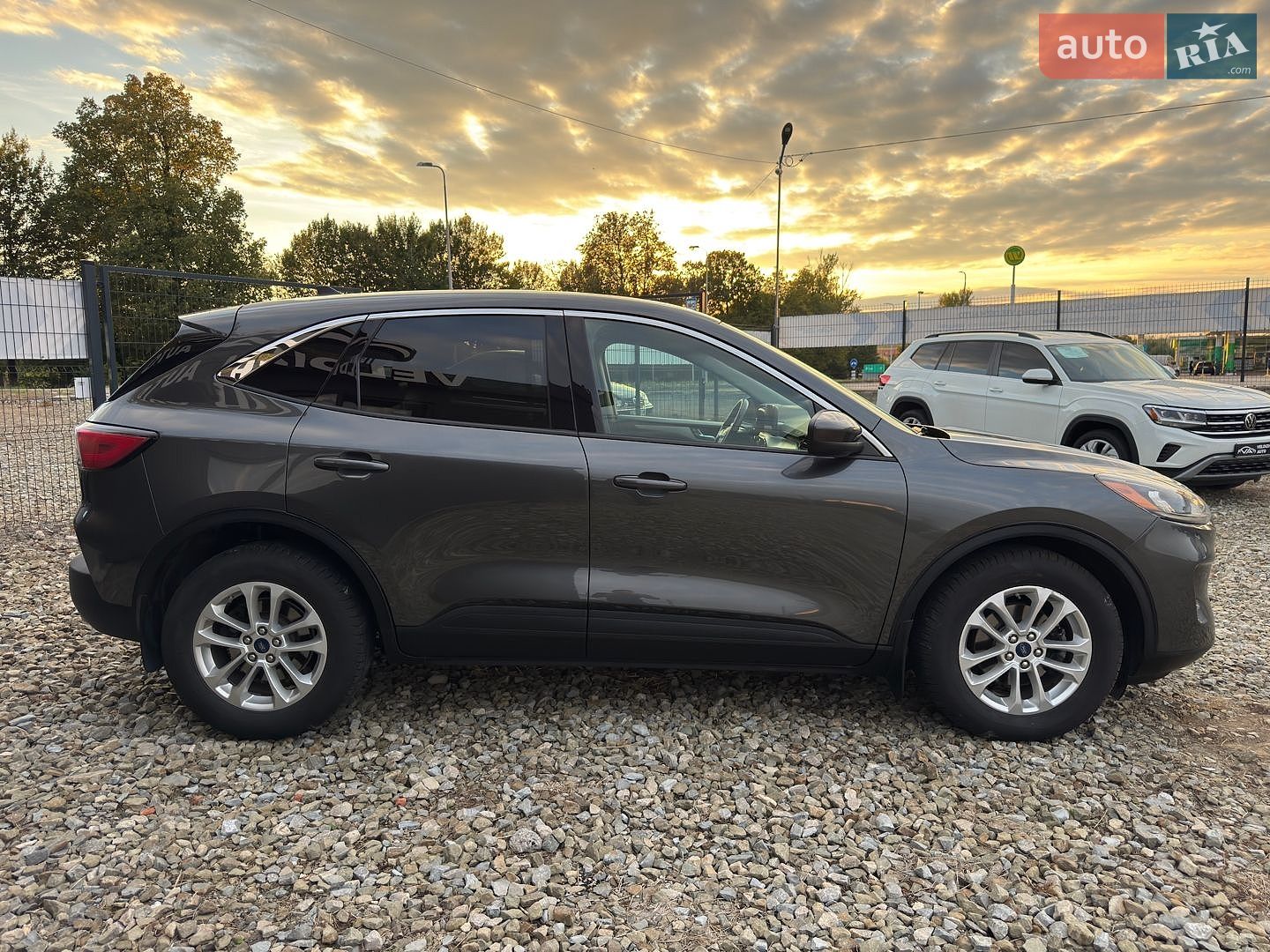 Ford Escape 2020 VIN 1FMCU0G62LUC39893 фото оголошення 8 з 46
