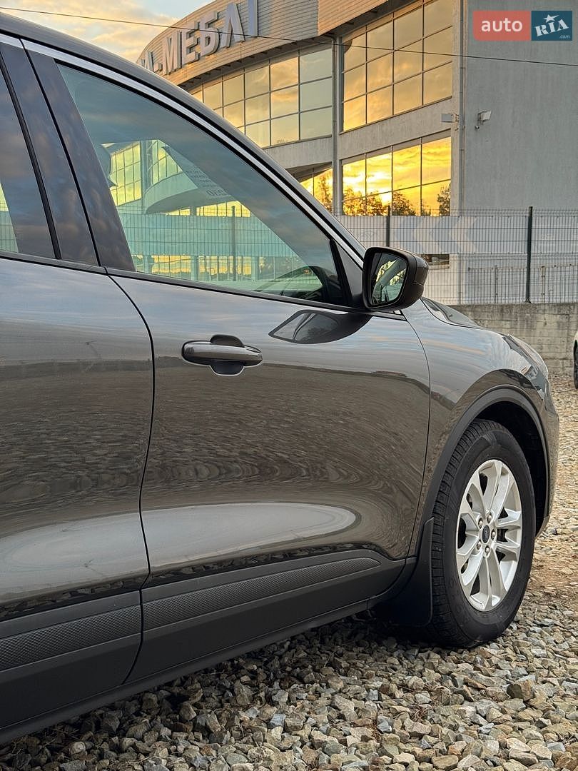 Ford Escape 2020 VIN 1FMCU0G62LUC39893 фото оголошення 17 з 46