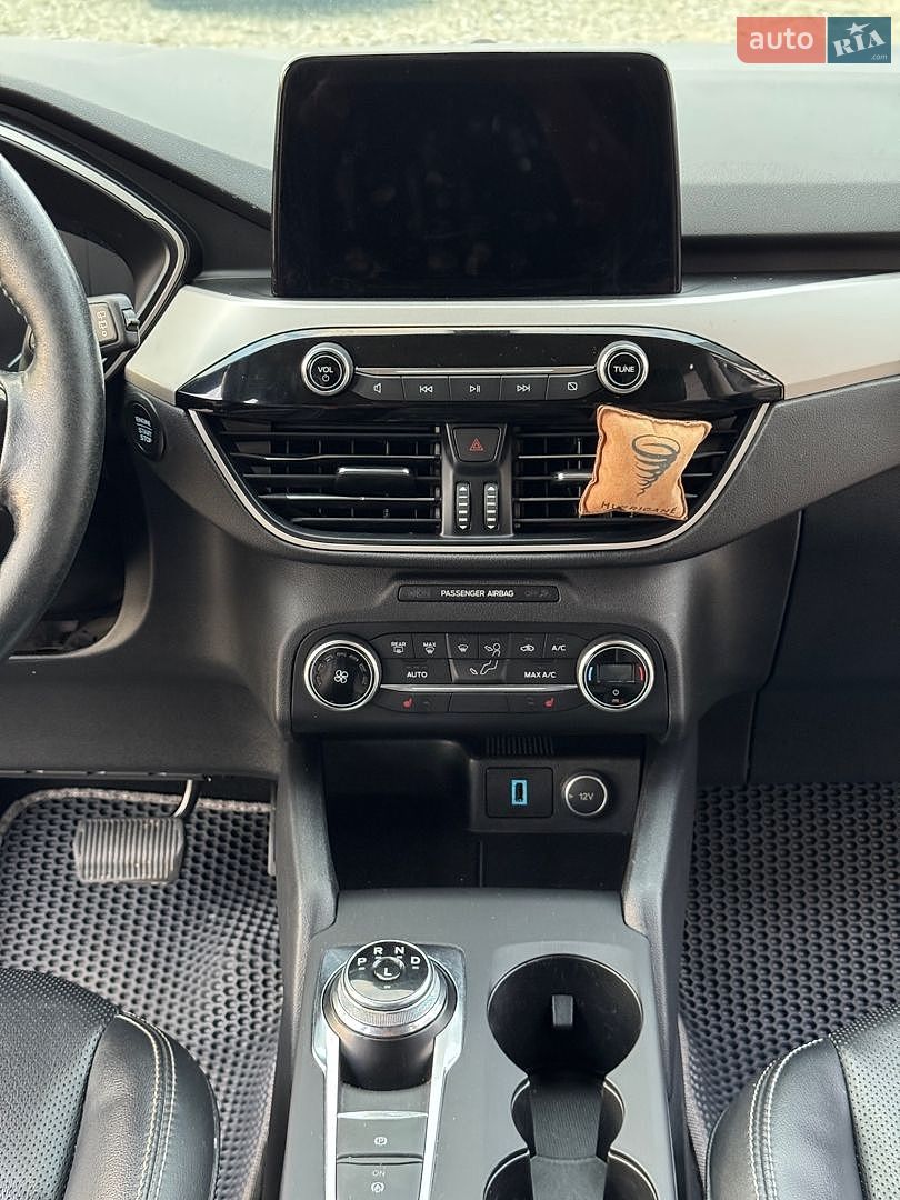 Ford Escape 2020 VIN 1FMCU0G62LUC39893 фото оголошення 37 з 46
