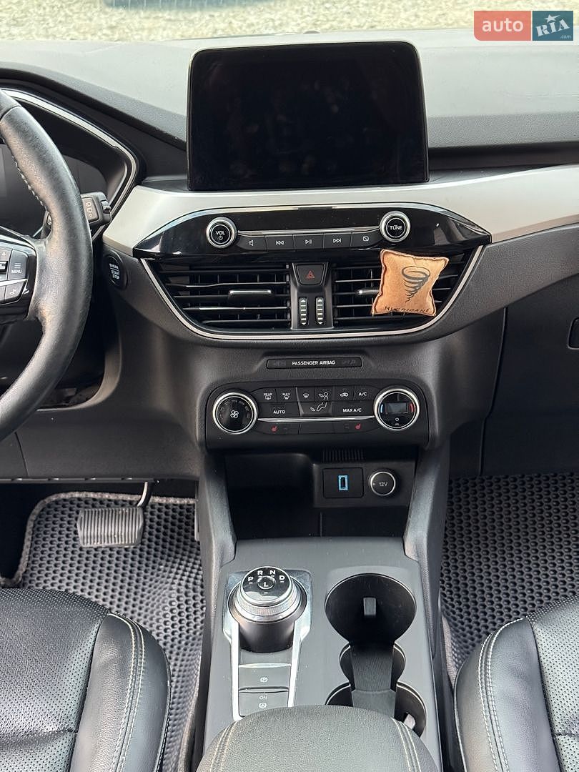 Ford Escape 2020 VIN 1FMCU0G62LUC39893 фото оголошення 40 з 46