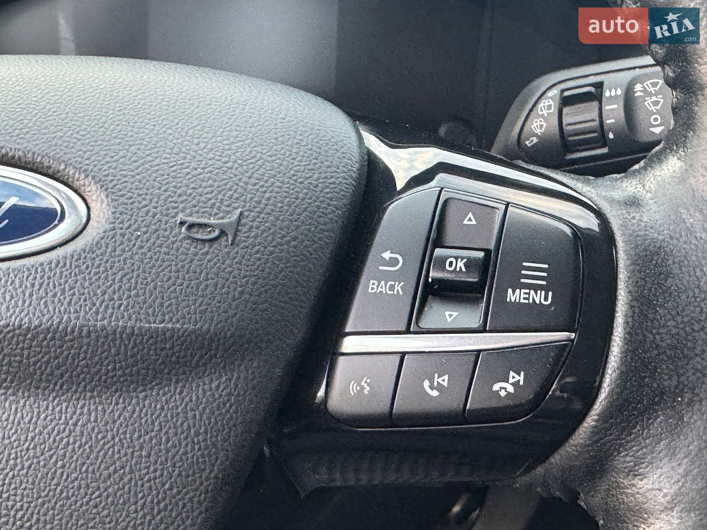 Ford Escape 2020 VIN 1FMCU0G62LUC39893 фото оголошення 39 з 46