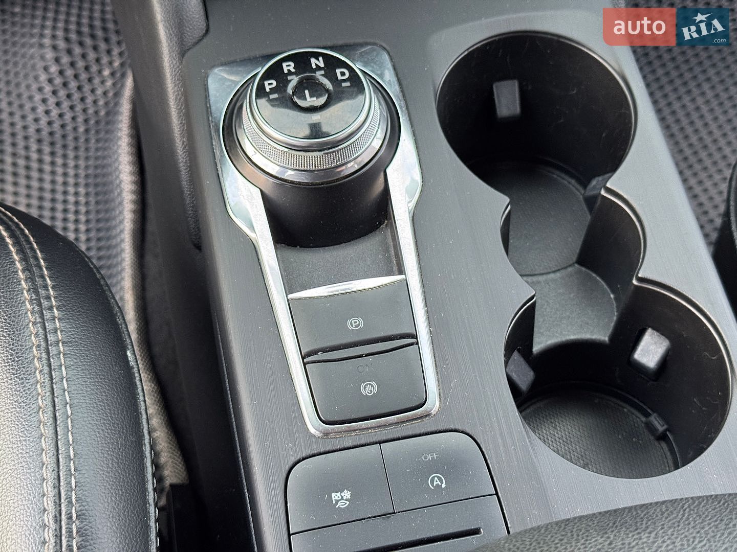 Ford Escape 2020 VIN 1FMCU0G62LUC39893 фото оголошення 41 з 46