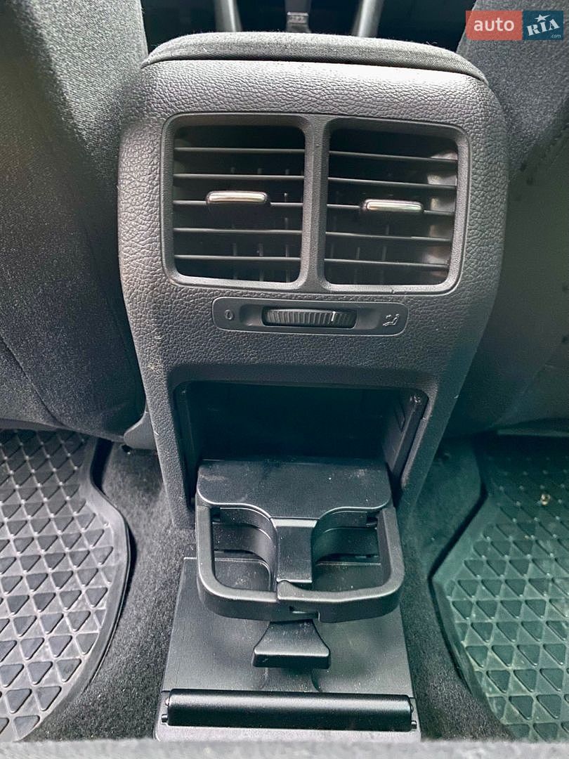 Volkswagen Golf 2010 VIN WVWZZZ1KZAM643953 фото оголошення 25 з 72