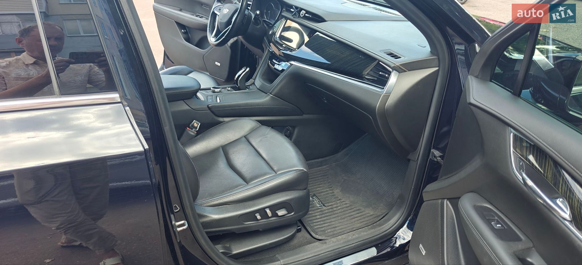 Cadillac XT6 2020 VIN 1GYKPCRSXMZ135069 фото оголошення 14 з 42