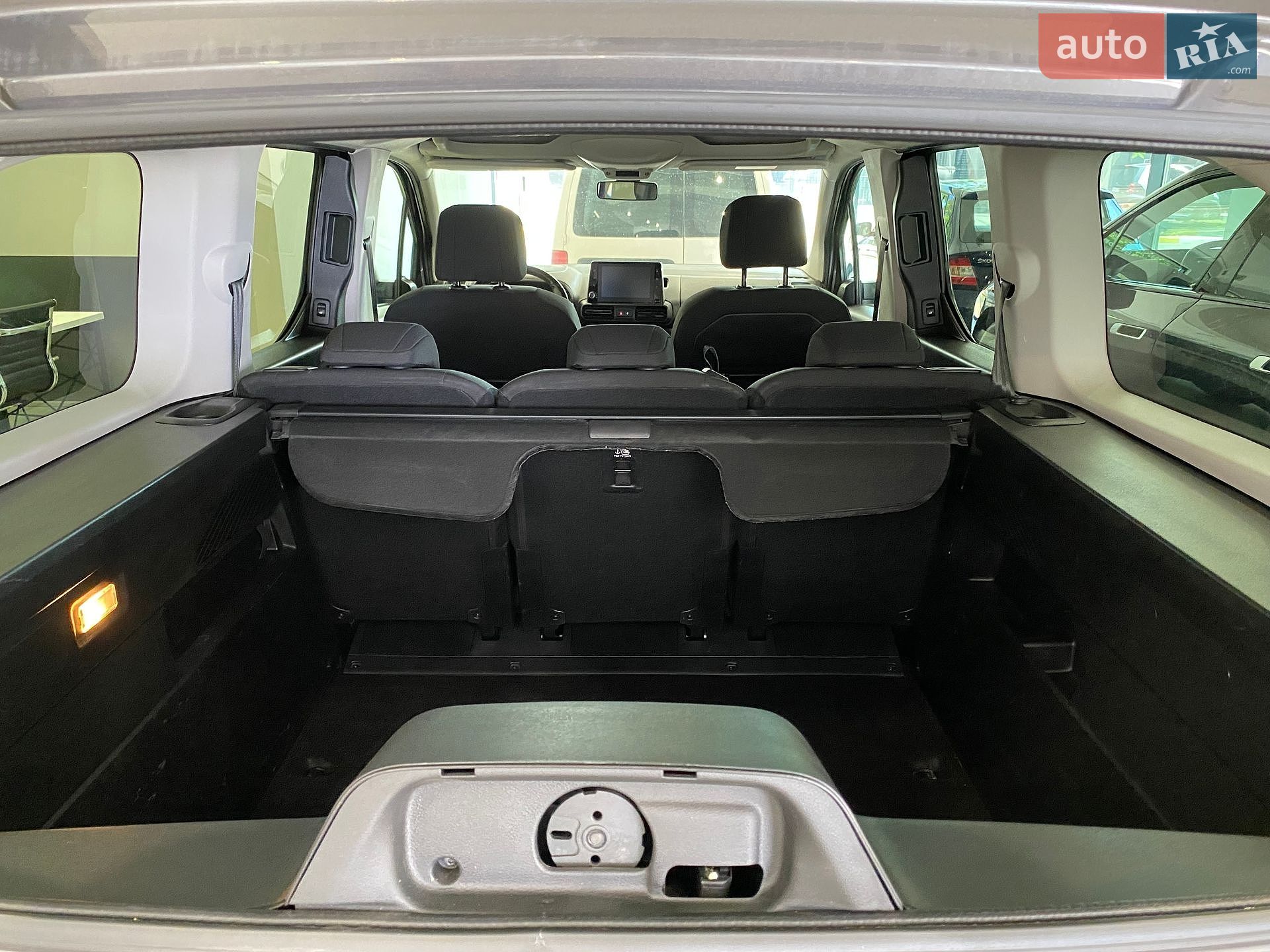 Opel Combo Life 2023 VIN W0VECYHZ3NJ856740 фото оголошення 14 з 56