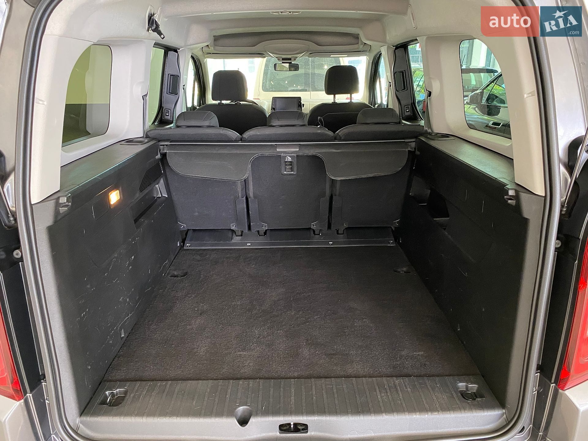 Opel Combo Life 2023 VIN W0VECYHZ3NJ856740 фото оголошення 16 з 56