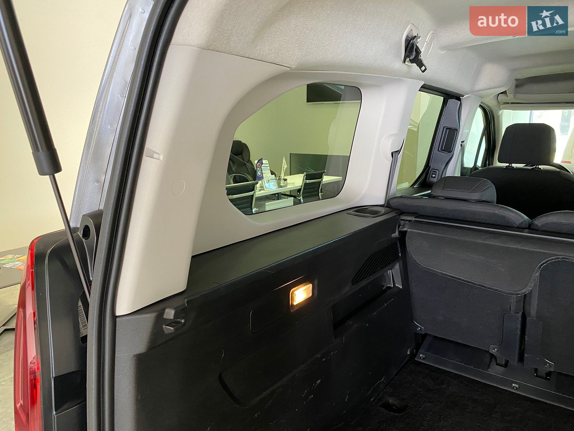 Opel Combo Life 2023 VIN W0VECYHZ3NJ856740 фото оголошення 17 з 56