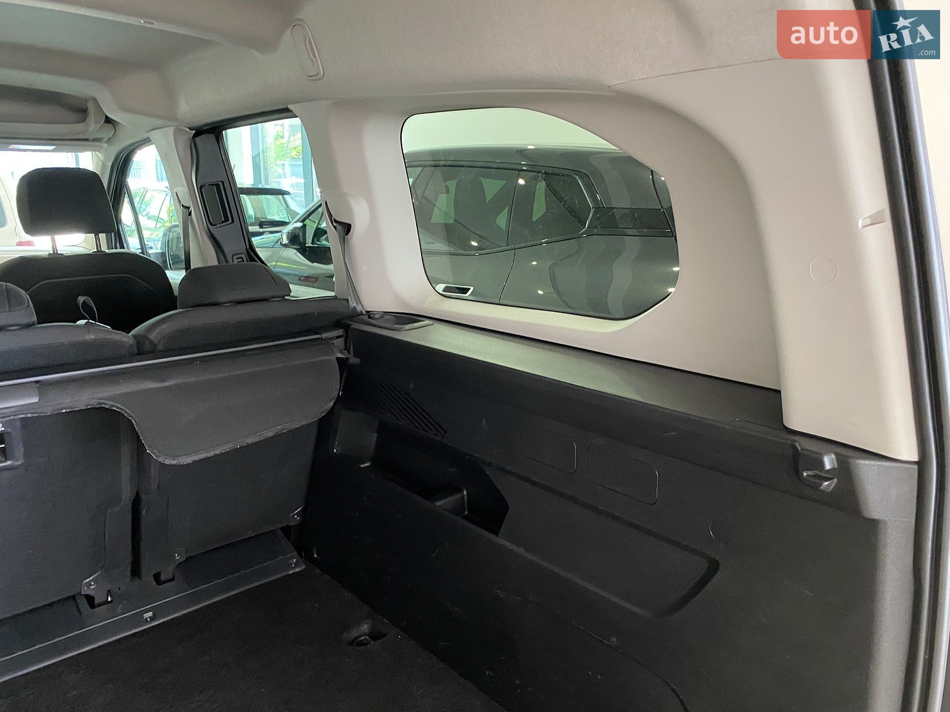 Opel Combo Life 2023 VIN W0VECYHZ3NJ856740 фото оголошення 18 з 56