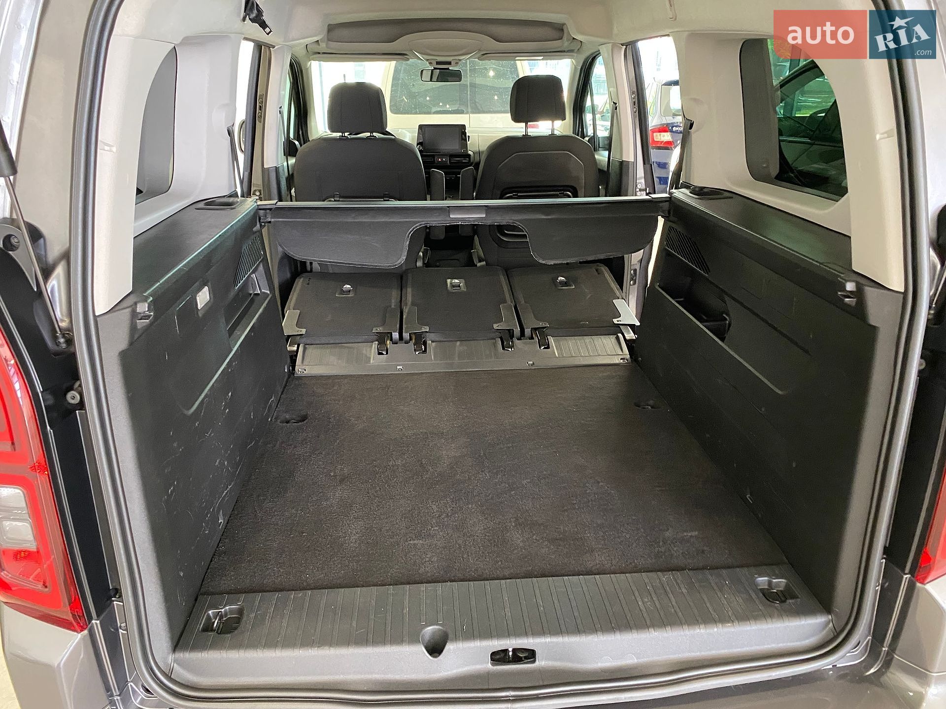 Opel Combo Life 2023 VIN W0VECYHZ3NJ856740 фото оголошення 27 з 56