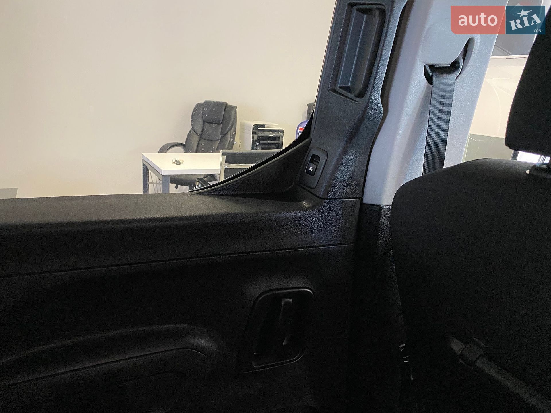 Opel Combo Life 2023 VIN W0VECYHZ3NJ856740 фото оголошення 30 з 56