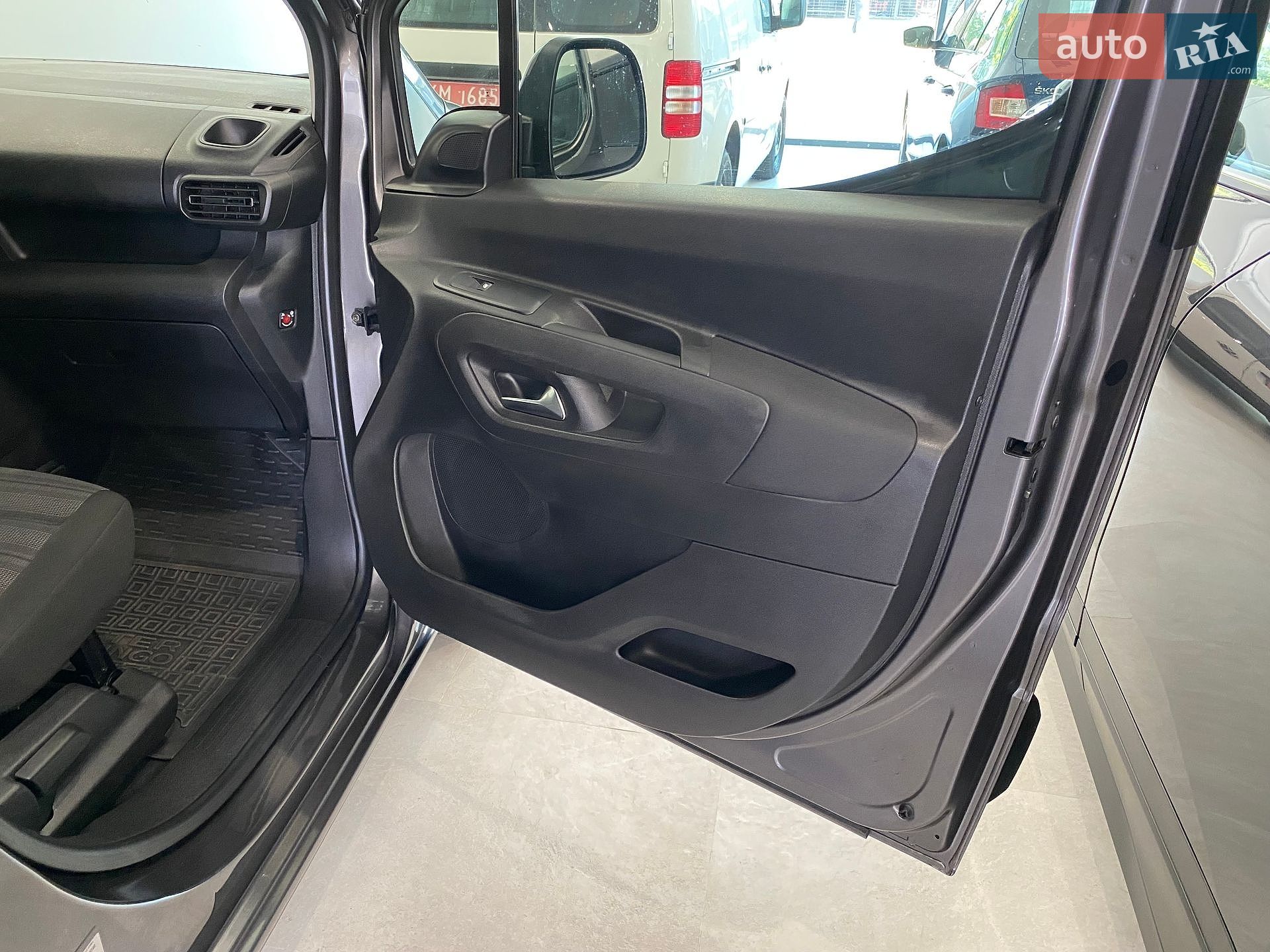 Opel Combo Life 2023 VIN W0VECYHZ3NJ856740 фото оголошення 31 з 56