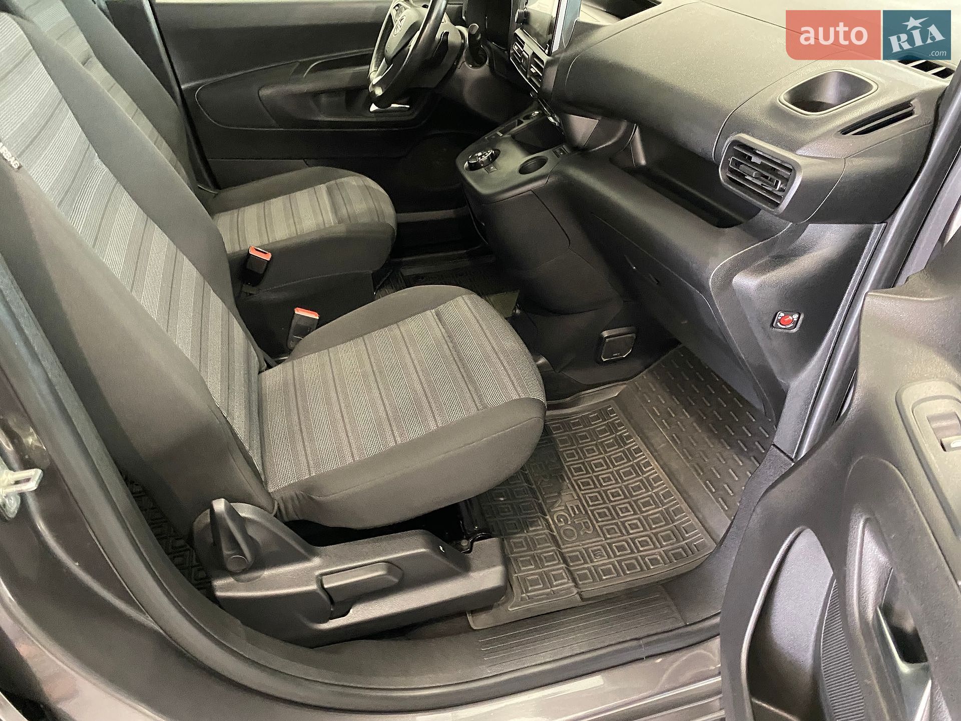 Opel Combo Life 2023 VIN W0VECYHZ3NJ856740 фото оголошення 32 з 56