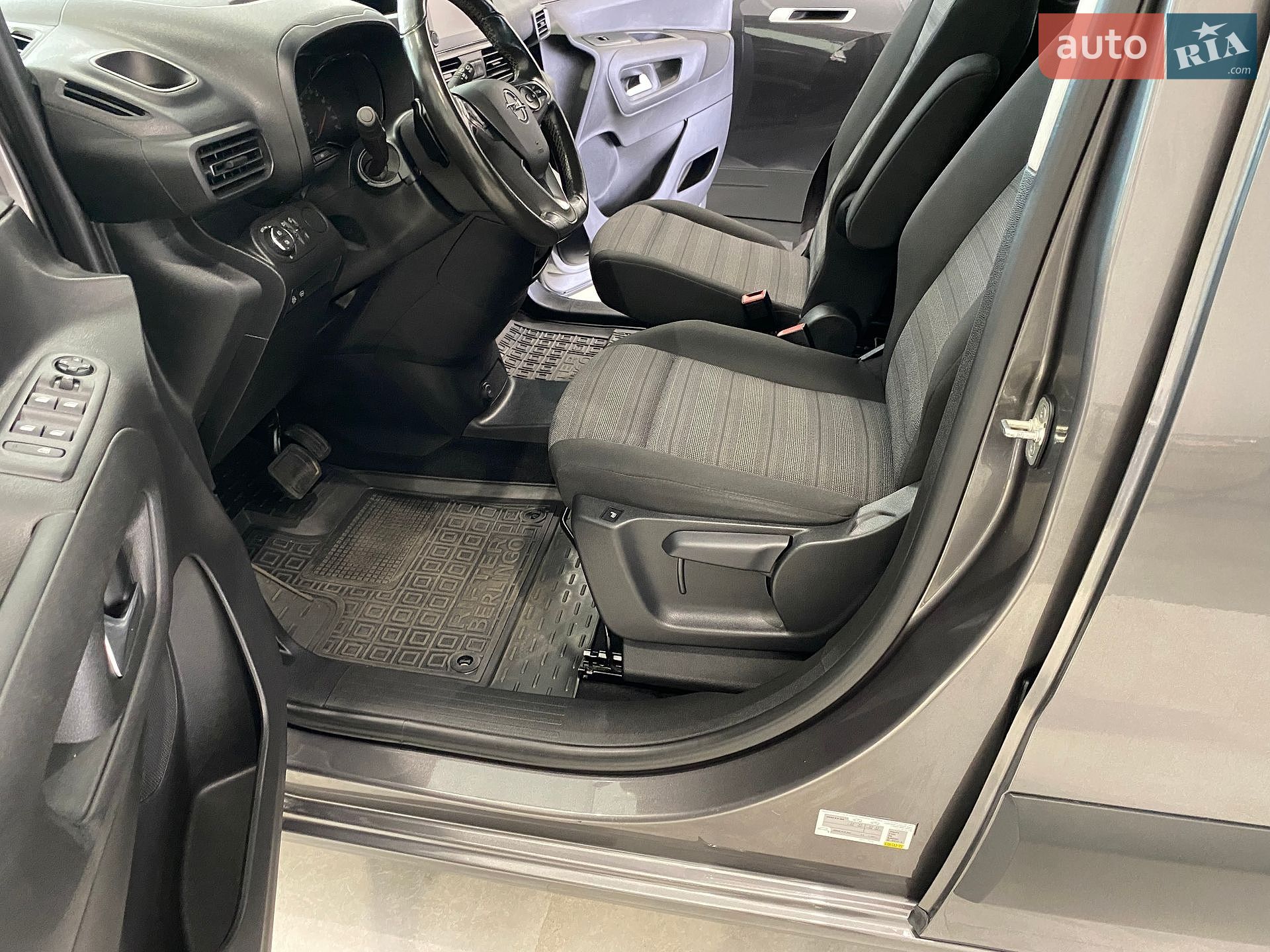 Opel Combo Life 2023 VIN W0VECYHZ3NJ856740 фото оголошення 36 з 56