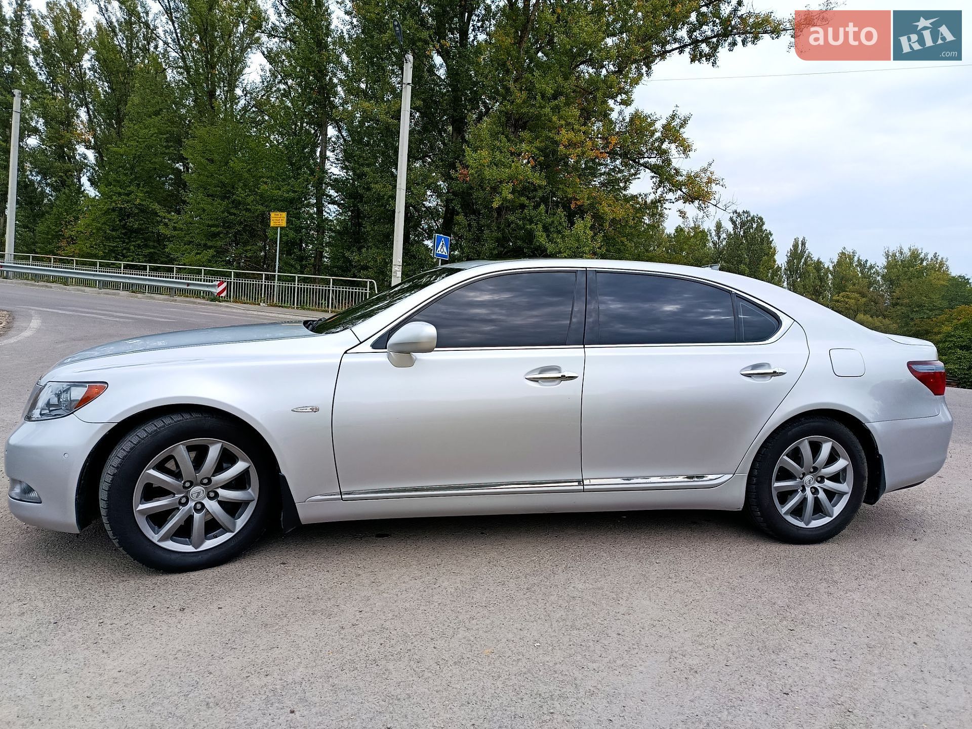 Lexus LS 2007 VIN JTHGL46F175019435 фото оголошення 6 з 22