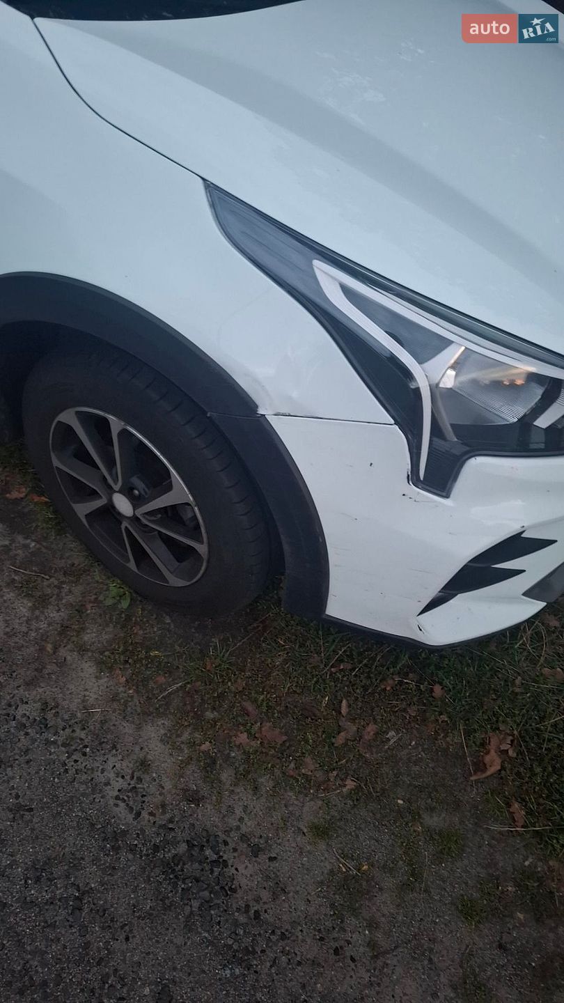 Kia Rio X 2021 VIN Y6DC251BBNR173646 фото оголошення 2 з 8