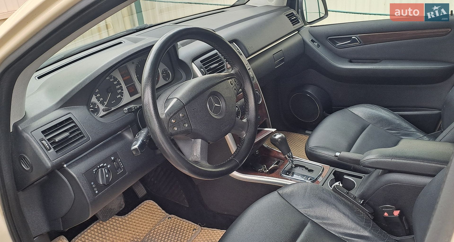Mercedes-Benz B-Class 2011 VIN WDD2452071J696280 фото оголошення 8 з 12