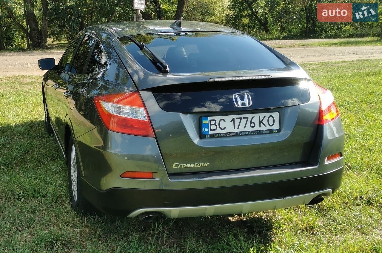 Honda Crosstour 2014 VIN 5J6TF3H50EL000917 фото оголошення 2 з 48