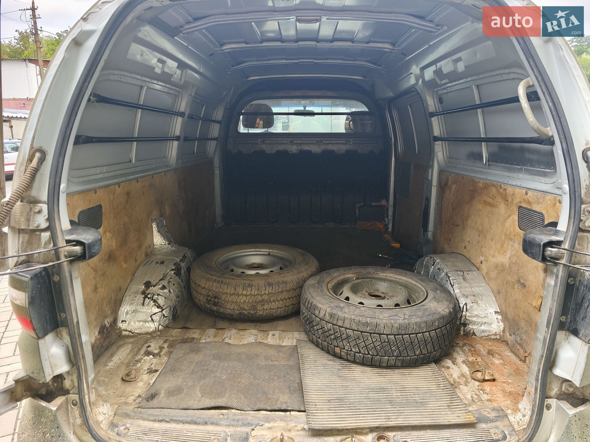 Hyundai H-1 2007 VIN KMJWVH7WP7U811880 фото оголошення 7 з 17