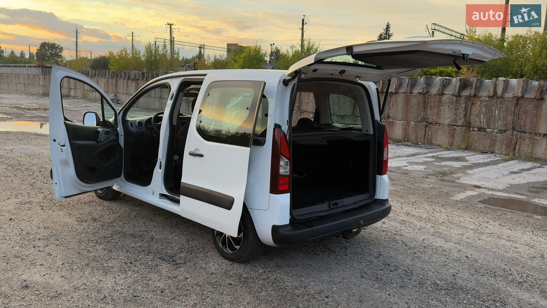 Peugeot Partner 2013 VIN VF37J5FK0DJ628558 фото оголошення 23 з 75