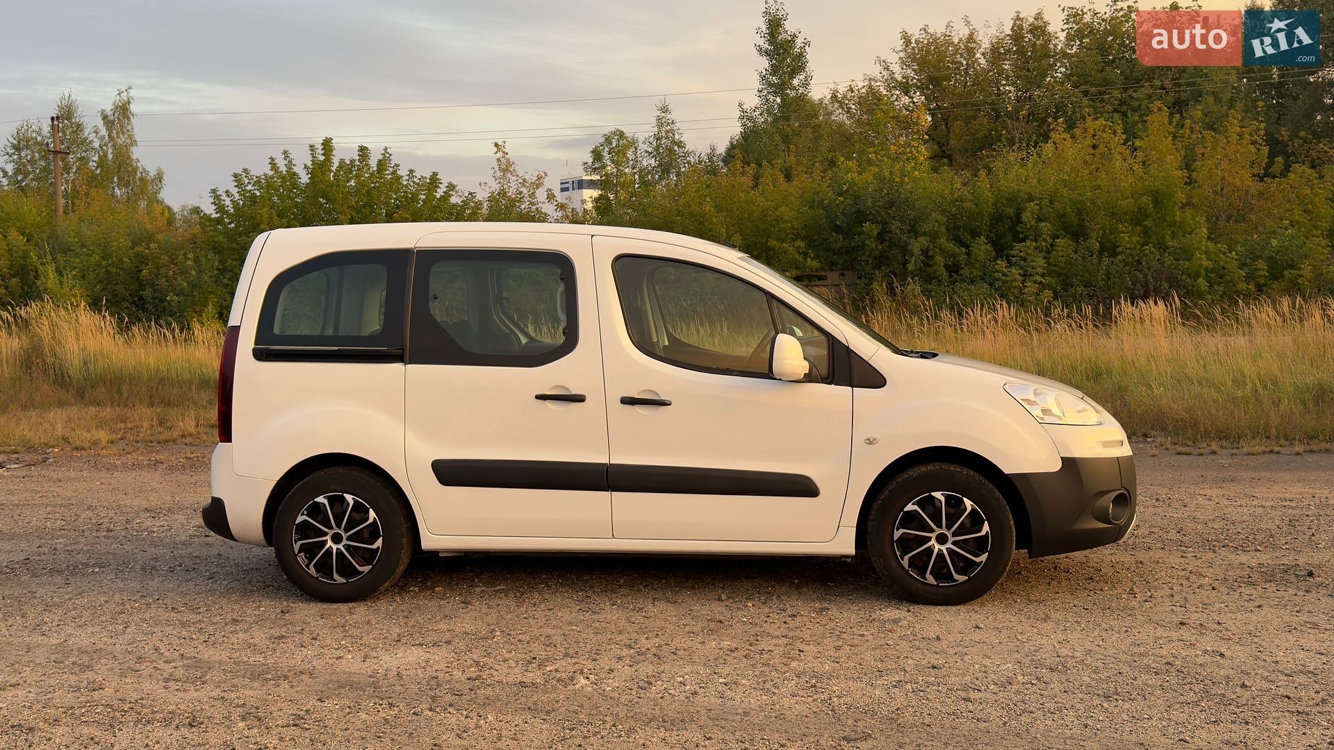 Peugeot Partner 2013 VIN VF37J5FK0DJ628558 фото оголошення 34 з 75