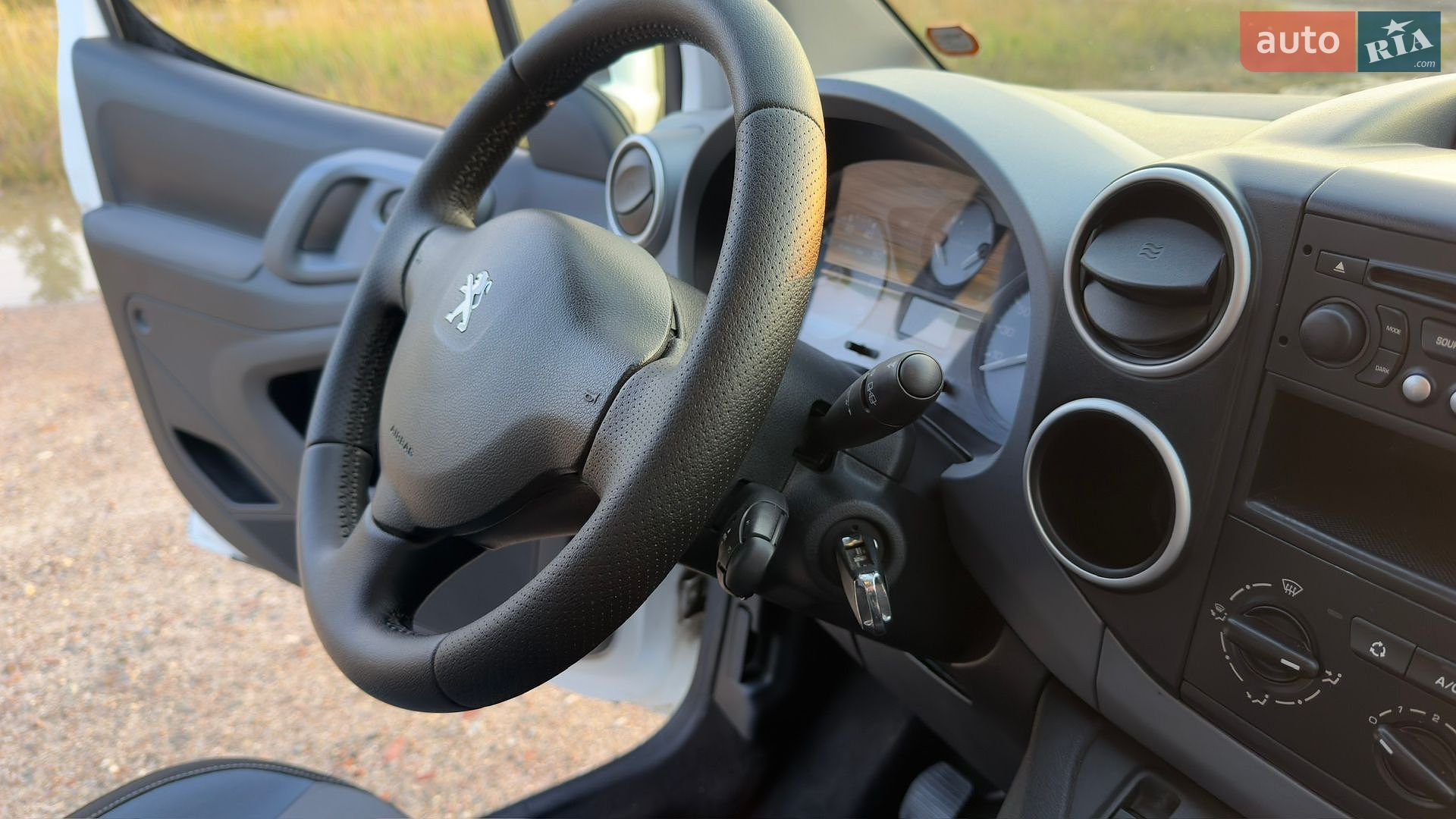 Peugeot Partner 2013 VIN VF37J5FK0DJ628558 фото оголошення 37 з 75