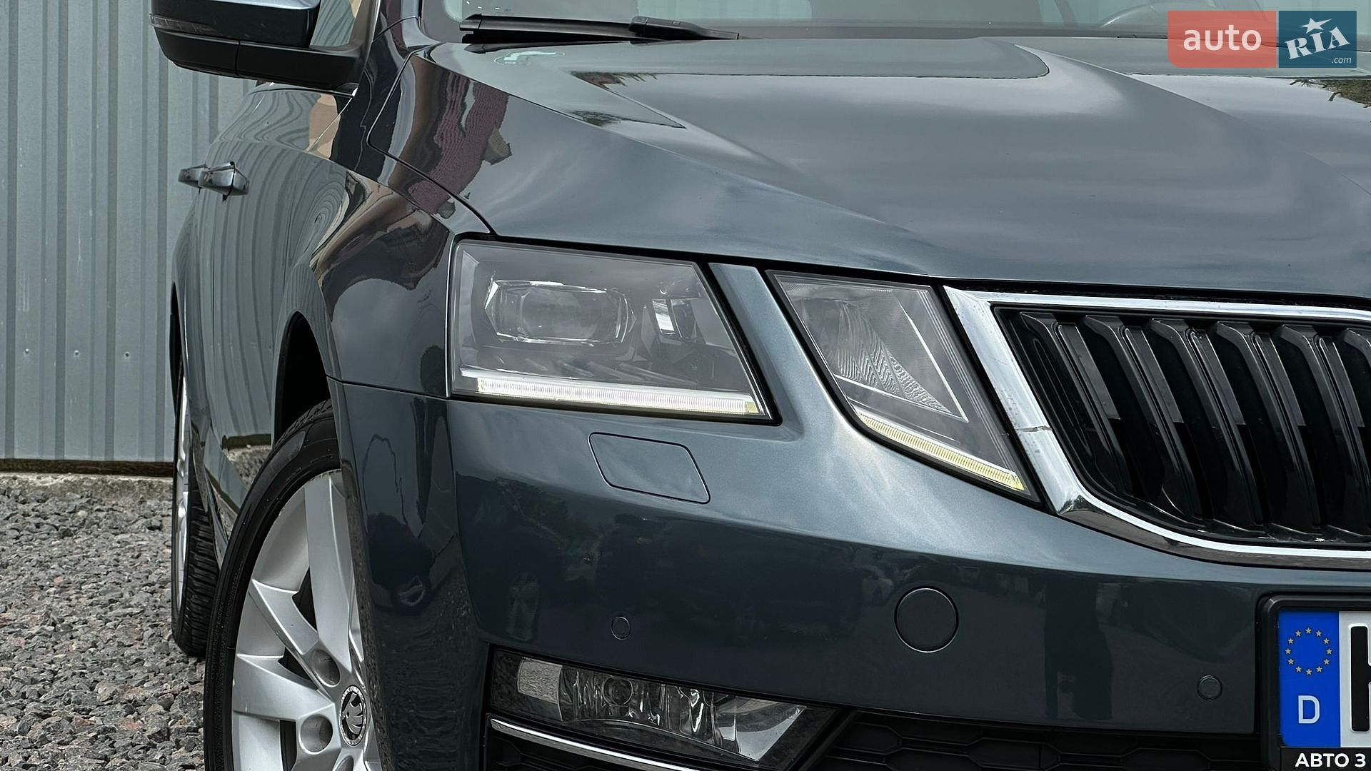 Skoda Octavia 2017 VIN TMBJG9NE6J0032705 фото оголошення 17 з 105