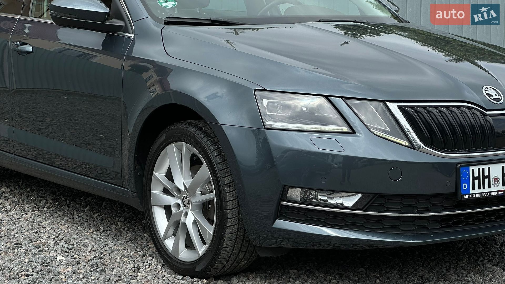 Skoda Octavia 2017 VIN TMBJG9NE6J0032705 фото оголошення 18 з 105