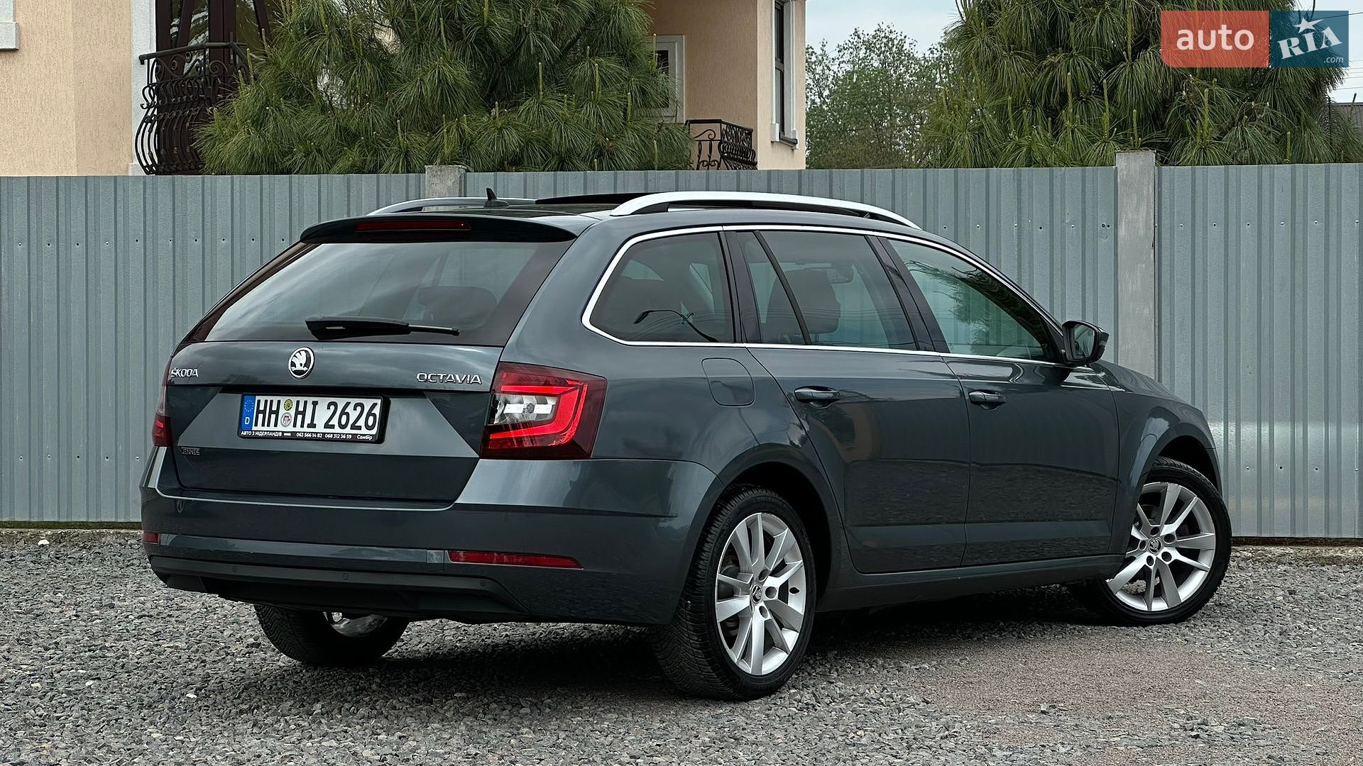 Skoda Octavia 2017 VIN TMBJG9NE6J0032705 фото оголошення 26 з 105