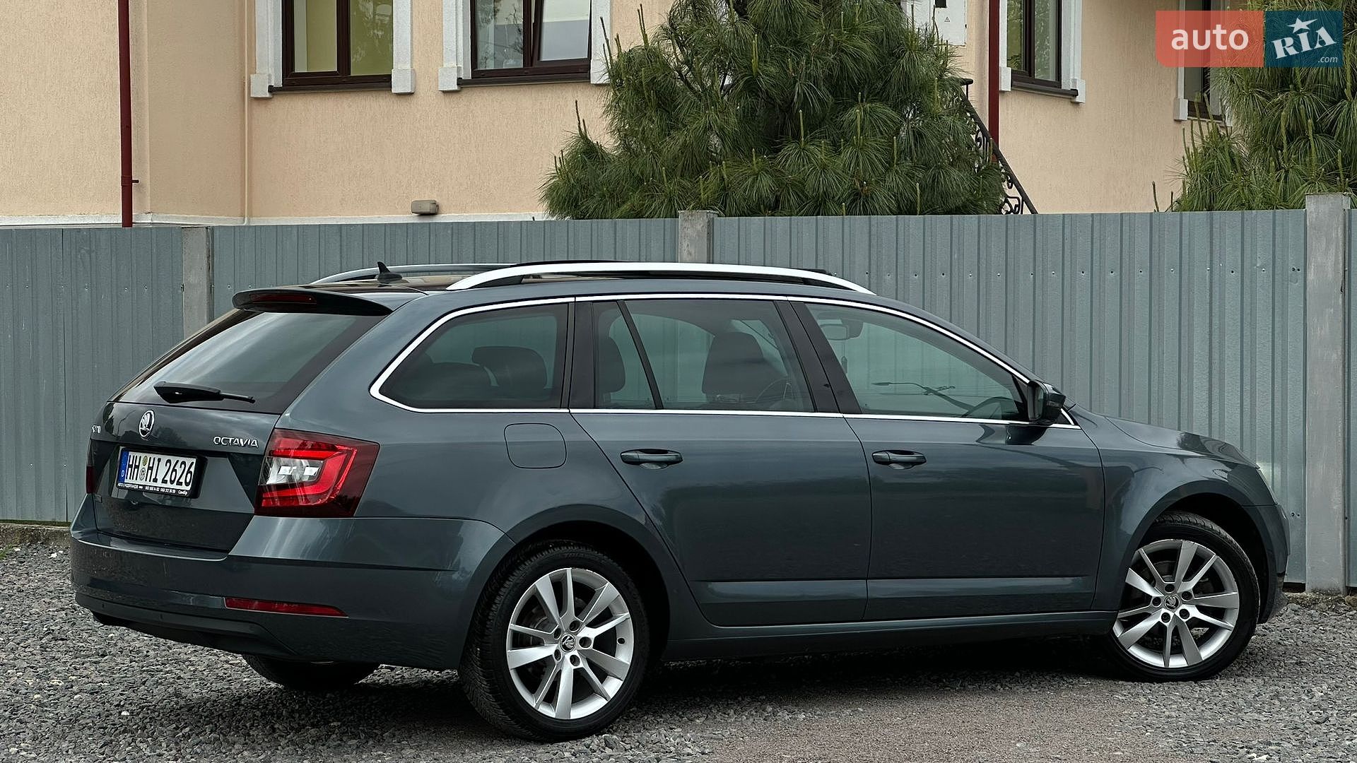 Skoda Octavia 2017 VIN TMBJG9NE6J0032705 фото оголошення 27 з 105