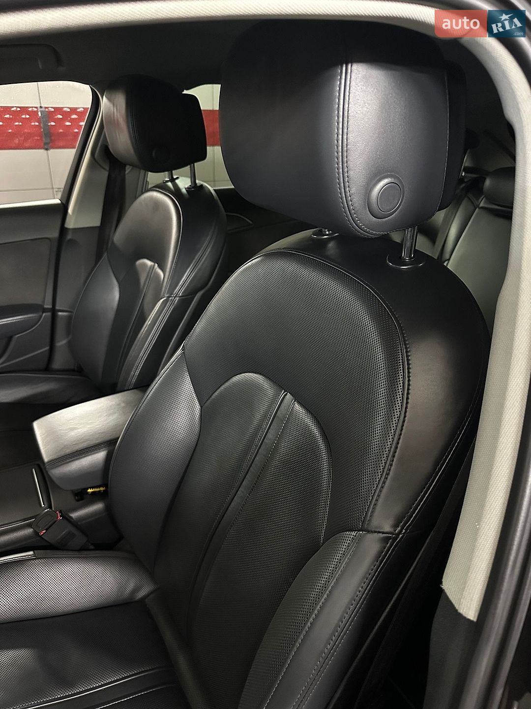 Audi A6 Allroad 2016 VIN WAUZZZ4G3GN143155 фото оголошення 22 з 39