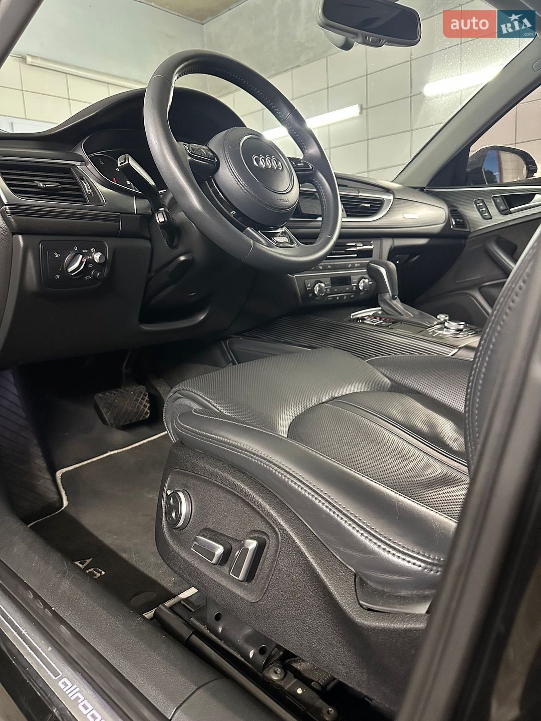 Audi A6 Allroad 2016 VIN WAUZZZ4G3GN143155 фото оголошення 18 з 39