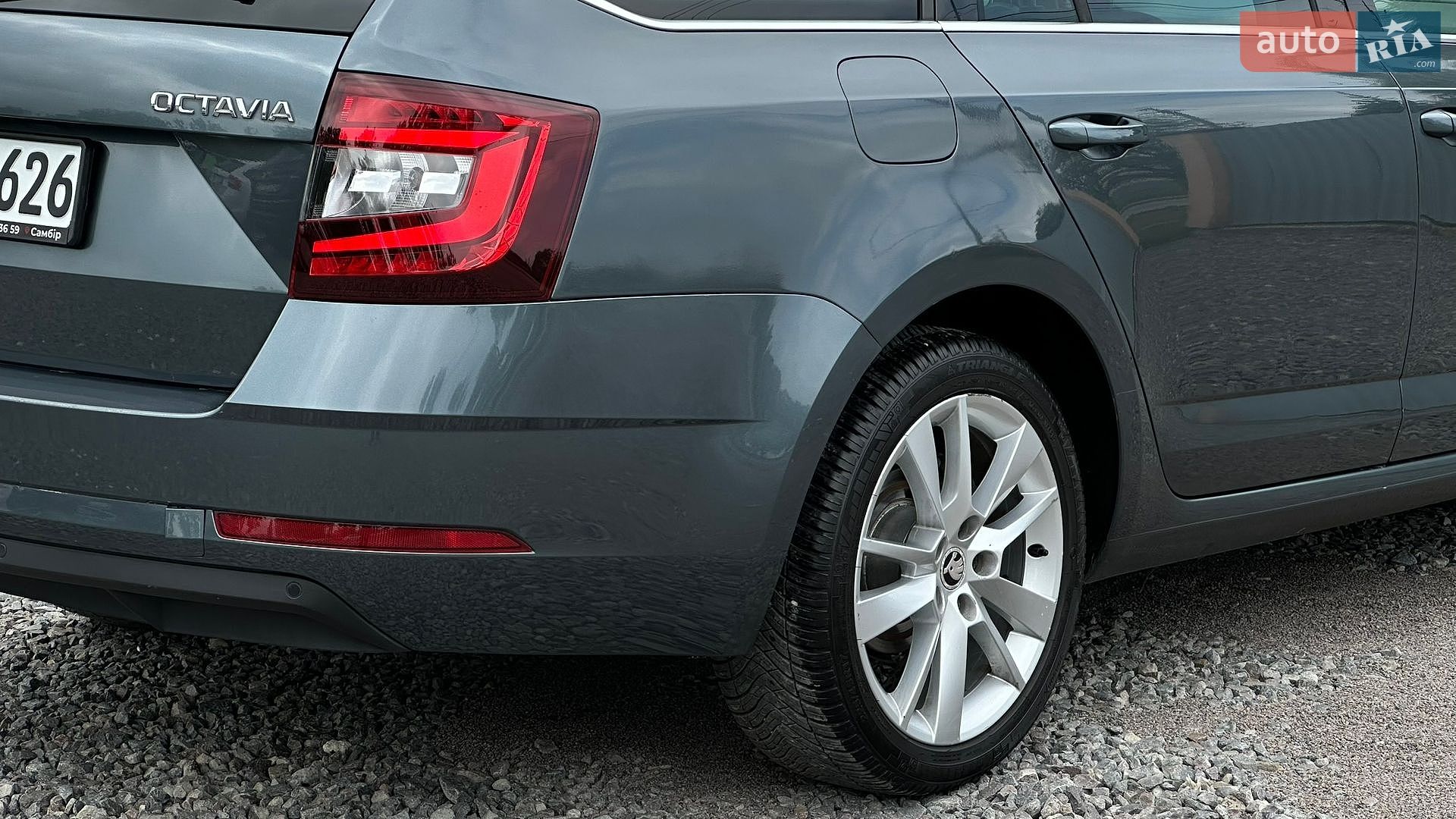 Skoda Octavia 2017 VIN TMBJG9NE6J0032705 фото оголошення 34 з 105