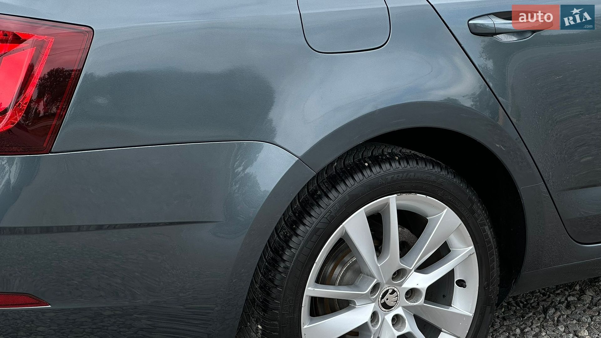 Skoda Octavia 2017 VIN TMBJG9NE6J0032705 фото оголошення 35 з 105