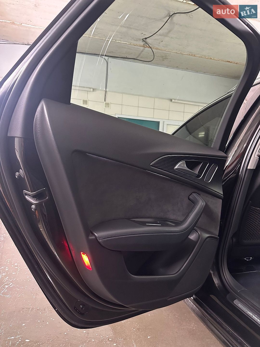 Audi A6 Allroad 2016 VIN WAUZZZ4G3GN143155 фото оголошення 25 з 39