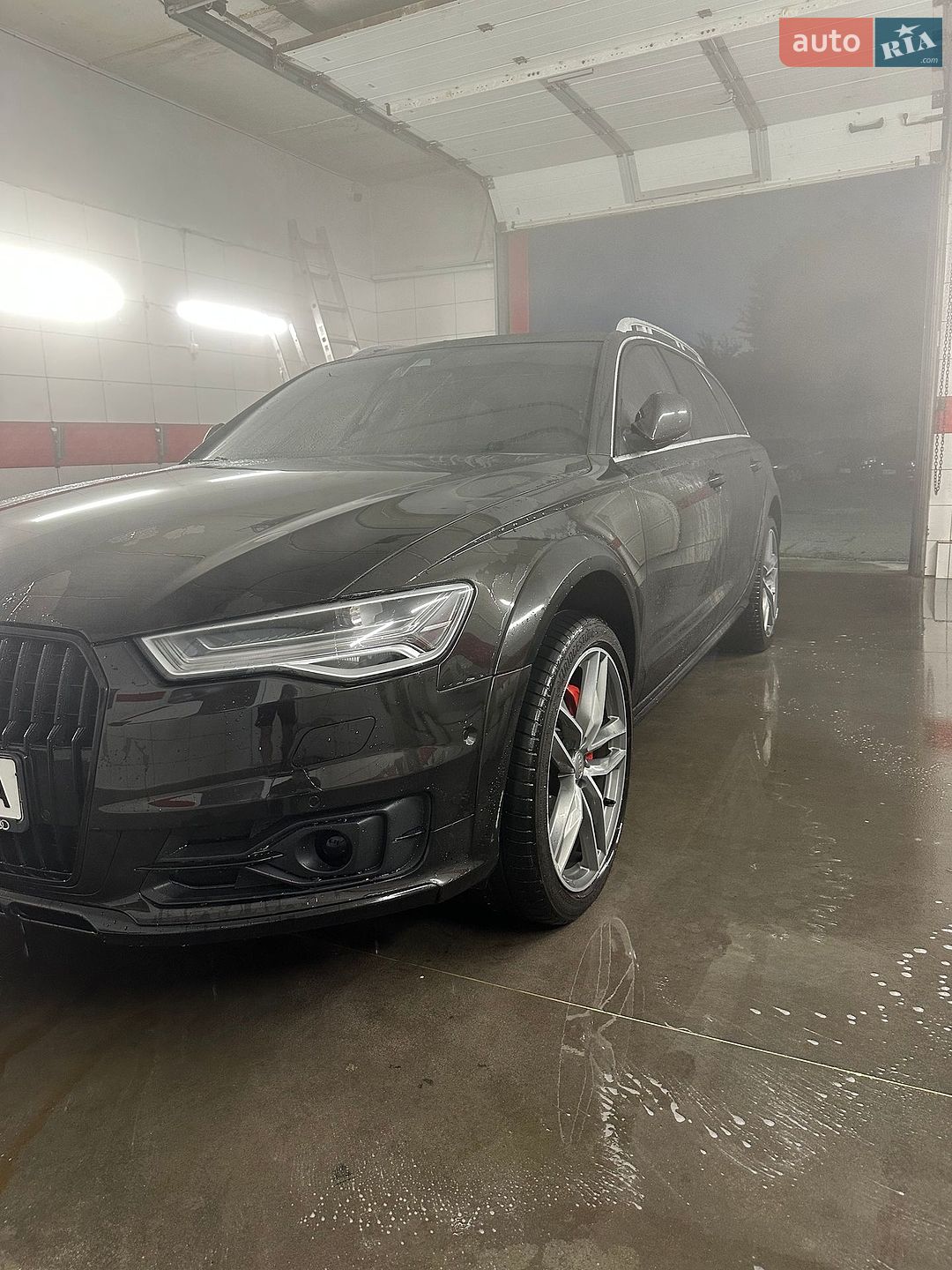 Audi A6 Allroad 2016 VIN WAUZZZ4G3GN143155 фото оголошення 2 з 39