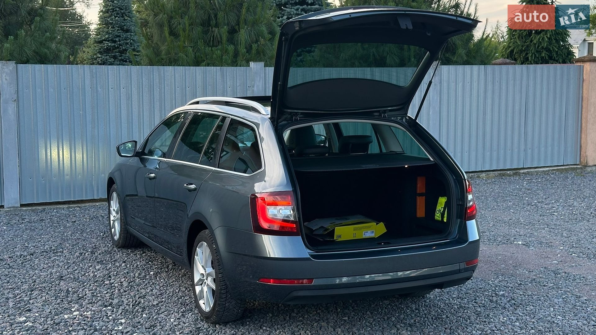 Skoda Octavia 2017 VIN TMBJG9NE6J0032705 фото оголошення 88 з 105
