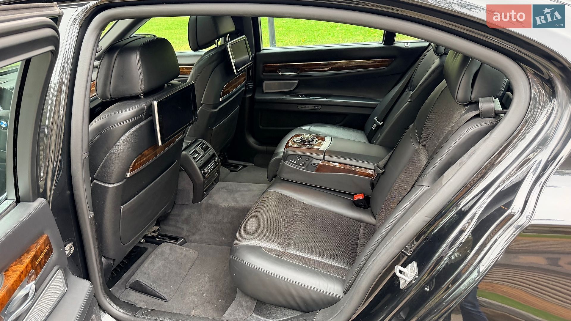 BMW 7 Series 2014 VIN WBAYF610X0GK19121 фото оголошення 10 з 24