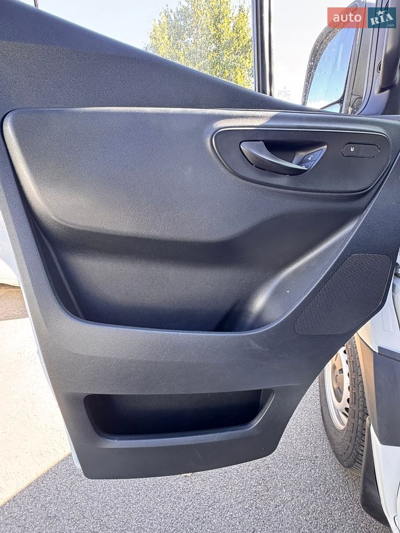 Mercedes-Benz Sprinter 2018 VIN WDB9076331P021772 фото оголошення 18 з 32