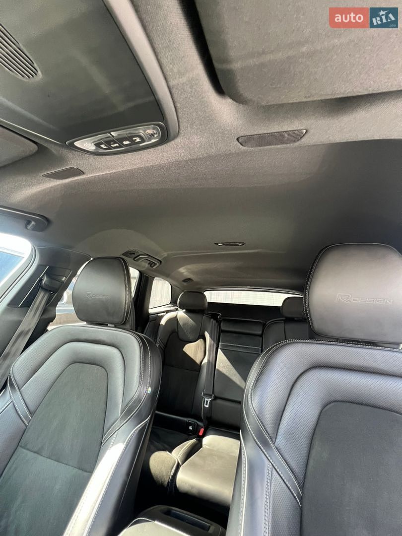 Volvo XC60 2019 VIN YV1UZA8UDK1225649 фото оголошення 31 з 47